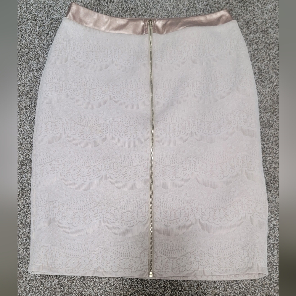 Guess front zipper skirt